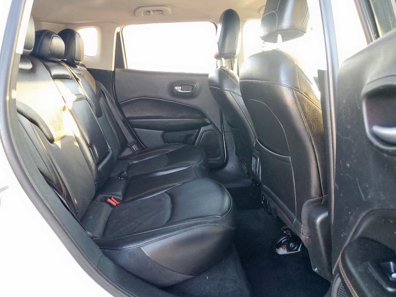 3C4NJCCB4KT725835 - 2019 JEEP COMPASS LIMITED 白色 照片 11