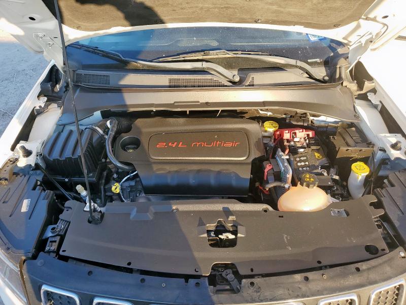 3C4NJCCB4KT725835 - 2019 JEEP COMPASS LIMITED 白色 照片 12