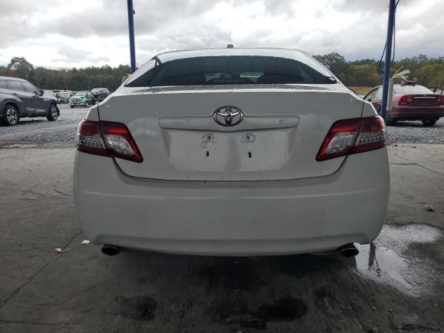4T1BF3EKXBU655034 - 2011 TOYOTA CAMRY BASE Blanc photo 6