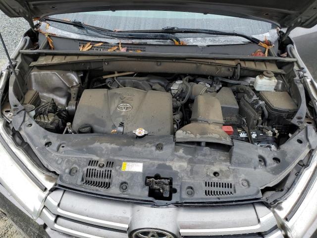 5TDKZRFH4KS343751 - 2019 TOYOTA HIGHLANDER SE GRAY photo 12