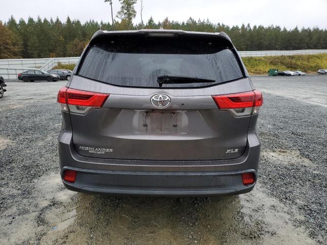 5TDKZRFH4KS343751 - 2019 TOYOTA HIGHLANDER SE GRAY photo 6