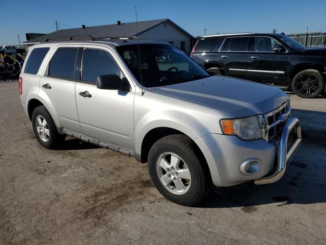 1FMCU9DG3AKC48788 - 2010 FORD ESCAPE XLT SILVER photo 4