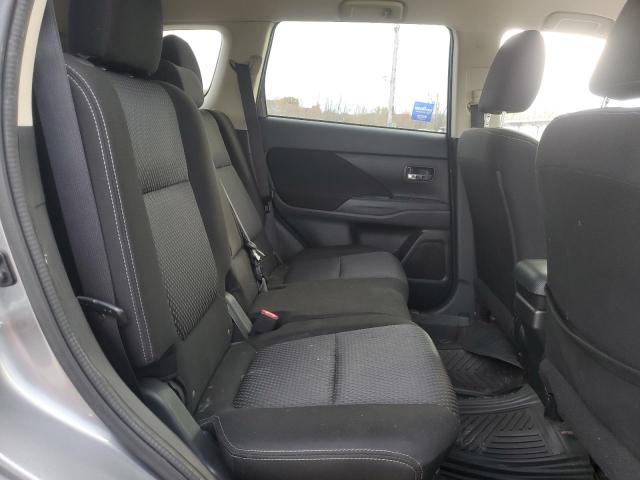 JA4AZ3A36JZ056715 - 2018 MITSUBISHI OUTLANDER SE 灰色 照片 11