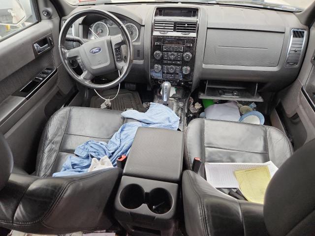 1FMCU0EGXBKA69093 - 2011 FORD ESCAPE LIMITED 白色 照片 8