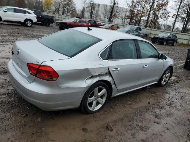 1VWAT7A35FC086228 - 2015 VOLKSWAGEN PASSAT S 银色 照片 3