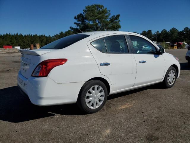 3N1CN7AP8JL841803 - 2018 NISSAN VERSA S WHITE photo 3