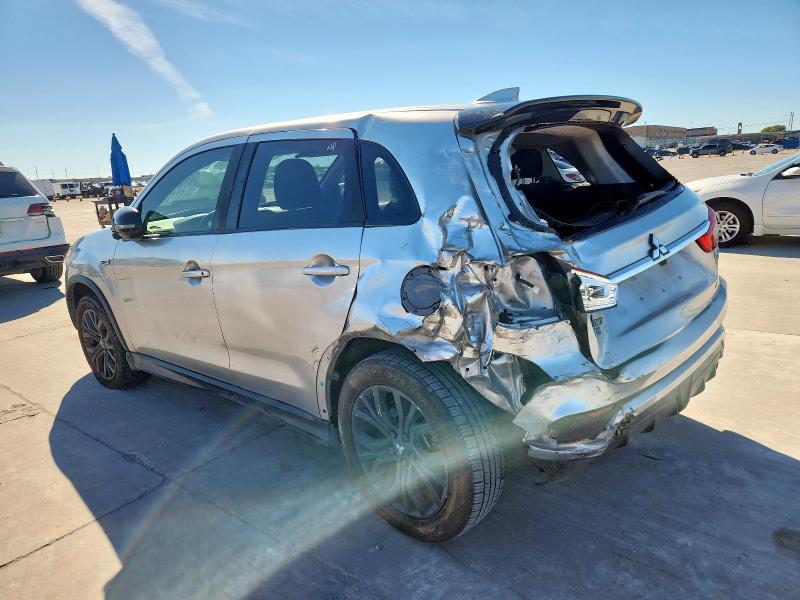 JA4AP3AU2JU005093 - 2018 MITSUBISHI OUTLANDER ES Արծաթագույն լուսանկար 2