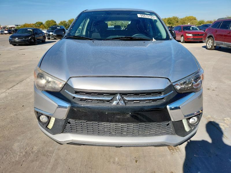 JA4AP3AU2JU005093 - 2018 MITSUBISHI OUTLANDER ES Արծաթագույն լուսանկար 5