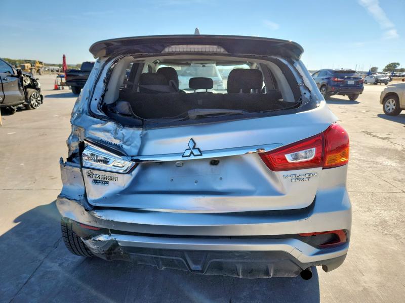 JA4AP3AU2JU005093 - 2018 MITSUBISHI OUTLANDER ES Արծաթագույն լուսանկար 6