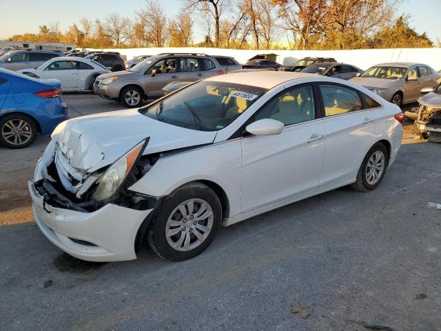 2013 HYUNDAI SONATA GLS, 