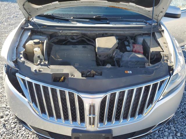 2LMDJ6JK3CBL03438 - 2012 LINCOLN MKX SILVER photo 12