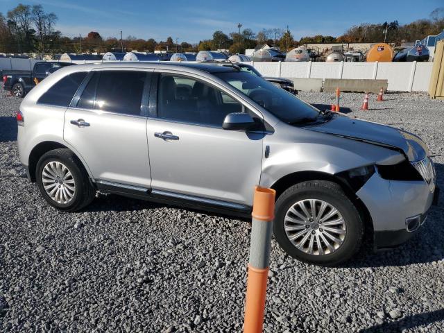 2LMDJ6JK3CBL03438 - 2012 LINCOLN MKX SILVER photo 4