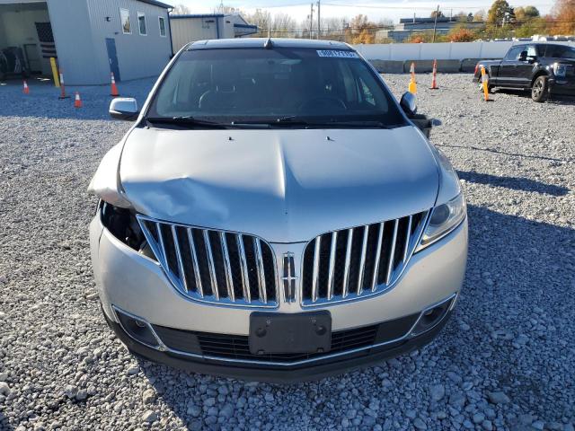 2LMDJ6JK3CBL03438 - 2012 LINCOLN MKX SILVER photo 5