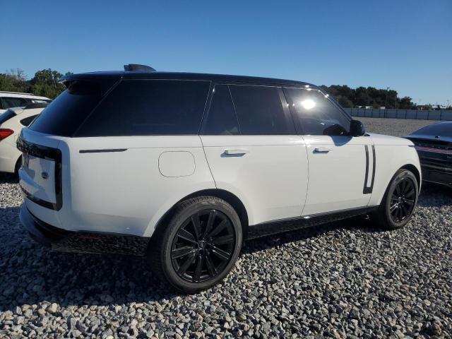 SALKP9FU4PA022681 - 2023 LAND ROVER RANGE ROVE SE WHITE photo 3