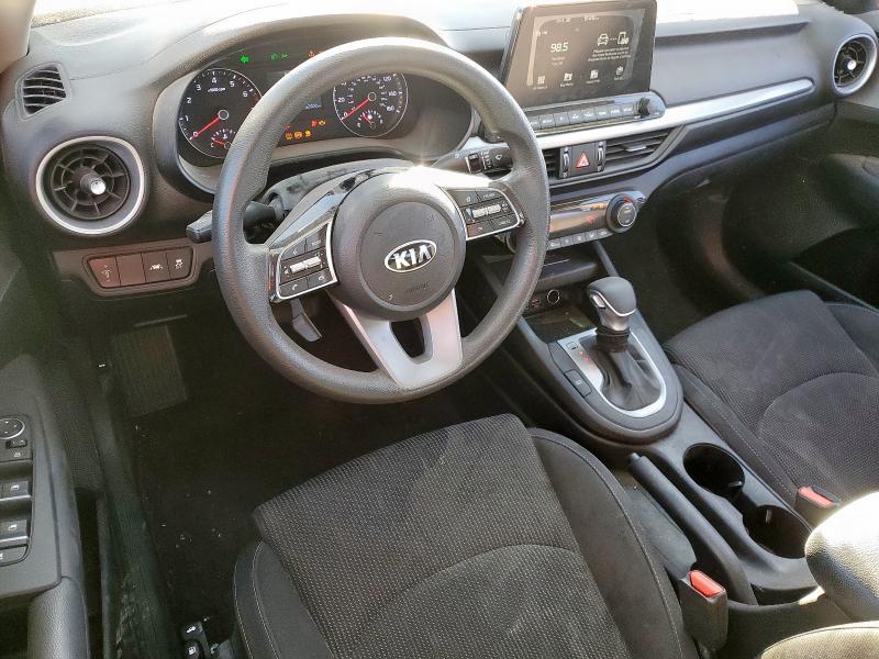 3KPF24AD0KE052476 - 2019 KIA FORTE FE RED photo 8