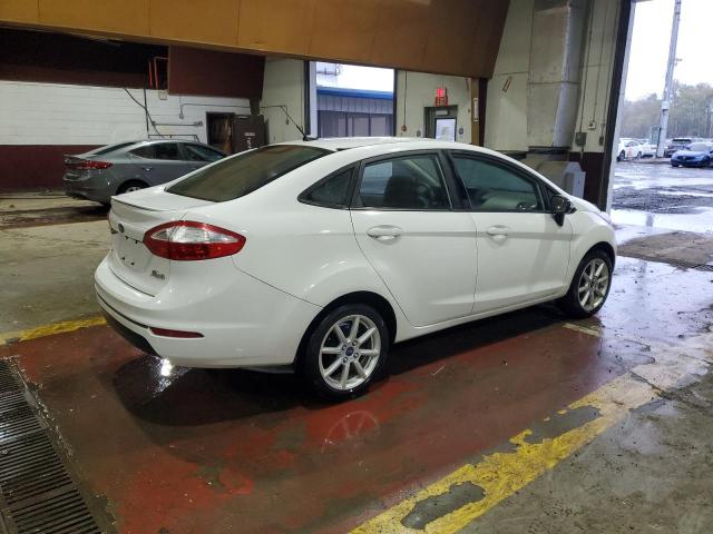 3FADP4BJ3FM208735 - 2015 FORD FIESTA SE WHITE photo 3