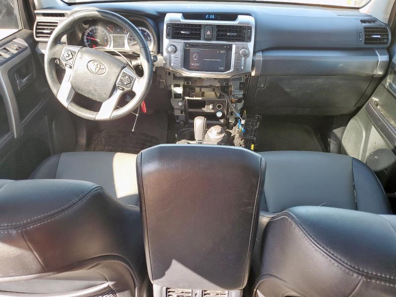 JTEBU5JR5J5502896 - 2018 TOYOTA 4RUNNER SR5/SR5 PREMIUM أسود صورة 8