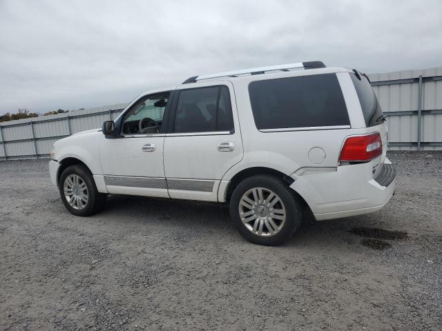 5LMJJ2J51BEJ07001 - 2011 LINCOLN NAVIGATOR WHITE photo 2