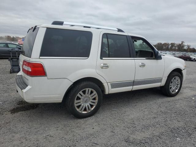 5LMJJ2J51BEJ07001 - 2011 LINCOLN NAVIGATOR WHITE photo 3