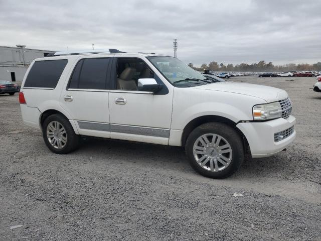 5LMJJ2J51BEJ07001 - 2011 LINCOLN NAVIGATOR WHITE photo 4
