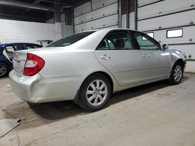 JTDBF30KX30111539 - 2003 TOYOTA CAMRY LE SILVER photo 3