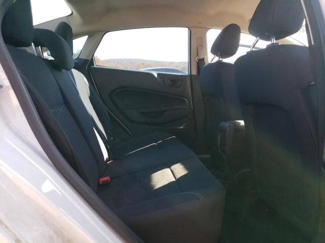 3FADP4BJ7KM114254 - 2019 FORD FIESTA SE 白色 照片 10