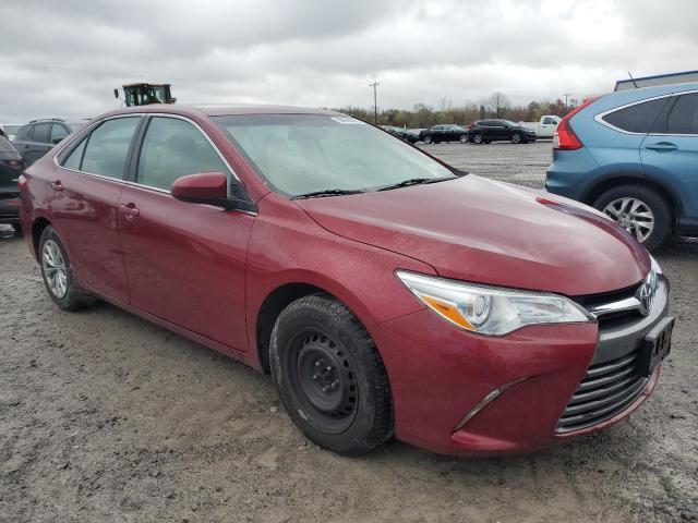 4T1BF1FK1FU993835 - 2015 TOYOTA CAMRY LE RED photo 4
