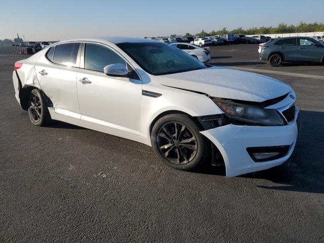 5XXGM4A76DG098994 - 2013 KIA OPTIMA LX WHITE photo 4