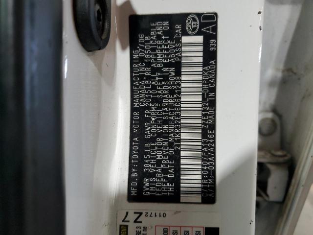 2T1KR32E36C621238 - 2006 TOYOTA COROLLA MA XR WHITE photo 12