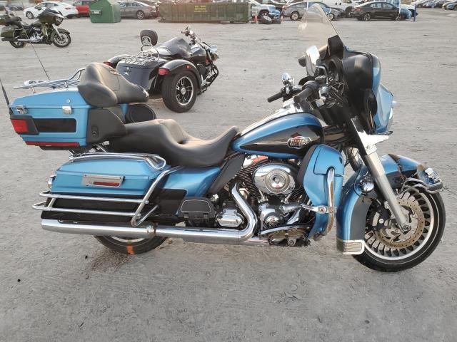 2011 HARLEY-DAVIDSON FLHTCU, 