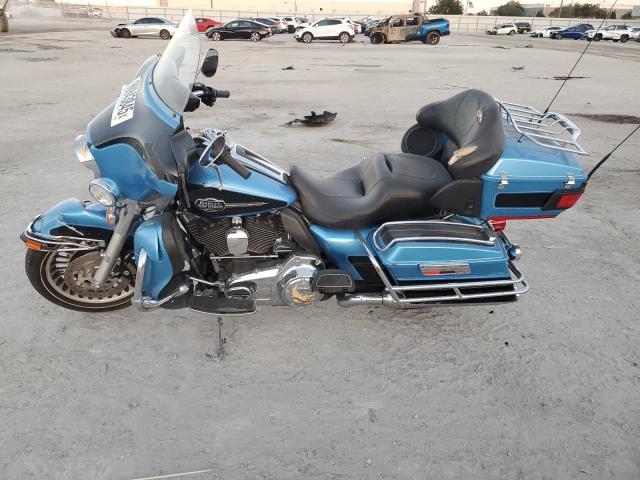 1HD1FC412BB660652 - 2011 HARLEY-DAVIDSON FLHTCU Blau Foto 3