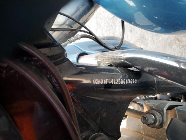 1HD1FC412BB660652 - 2011 HARLEY-DAVIDSON FLHTCU Blau Foto 9