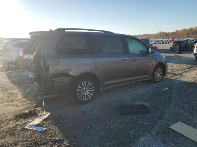 5TDYZ3DC2KS980913 - 2019 TOYOTA SIENNA XLE 灰色 照片 3