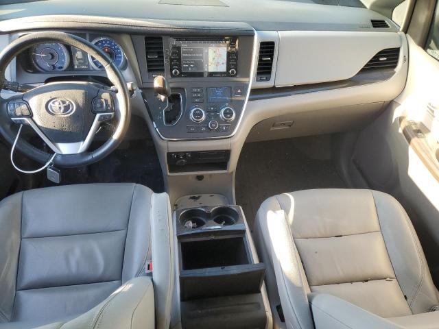 5TDYZ3DC2KS980913 - 2019 TOYOTA SIENNA XLE 灰色 照片 8