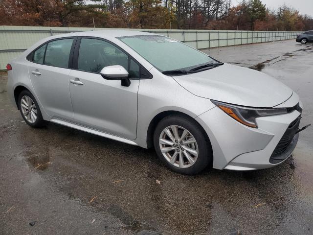 5YFB4MDE7SP245560 - 2025 TOYOTA COROLLA LE SILVER photo 4