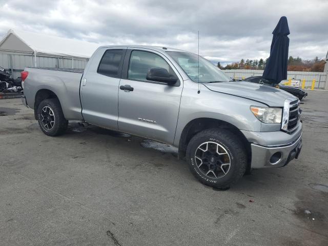 5TFUM5F16BX025157 - 2011 TOYOTA TUNDRA DOUBLE CAB SR5 SILVER photo 4