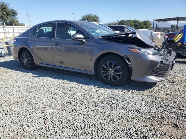 4T1C31AK1LU540086 - 2020 TOYOTA CAMRY LE GRAY photo 4