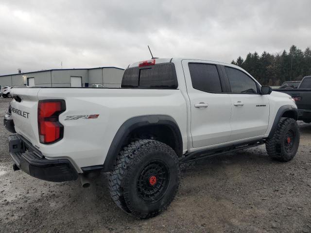 1GCPTFEK1R1266203 - 2024 CHEVROLET COLORADO ZR2 WHITE photo 3
