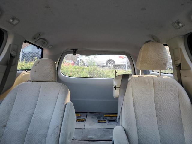 5TDKK3DC7BS042500 - 2011 TOYOTA SIENNA LE GRAY photo 10