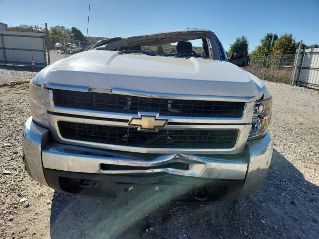 1GCHC44K49E130957 - 2009 CHEVROLET SILVERADO C2500 HEAVY DUTY WHITE photo 5