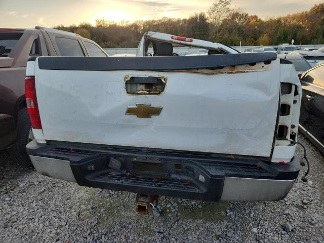 1GCHC44K49E130957 - 2009 CHEVROLET SILVERADO C2500 HEAVY DUTY WHITE photo 6