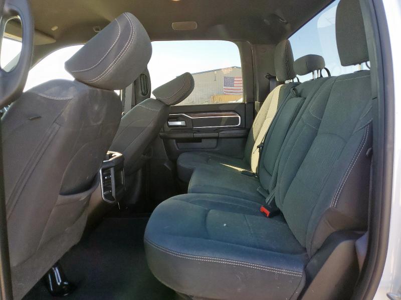 3C6UR5DLXNG404653 - 2022 RAM 2500 BIG HORN/LONE STAR WHITE photo 10