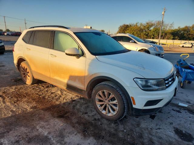 3VV3B7AXXJM104314 - 2018 VOLKSWAGEN TIGUAN SE WHITE photo 4