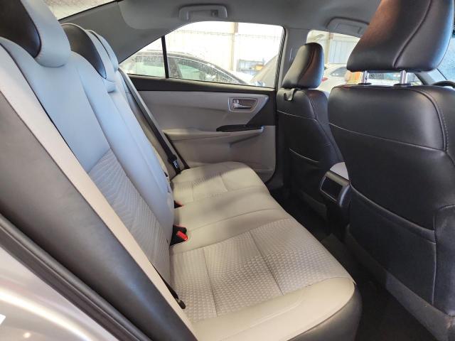 4T1BF1FK8FU110006 - 2015 TOYOTA CAMRY LE 银色 照片 10