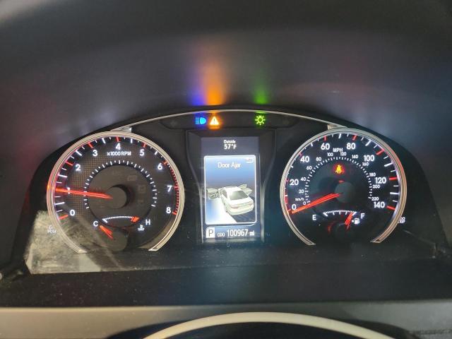 4T1BF1FK8FU110006 - 2015 TOYOTA CAMRY LE 银色 照片 9