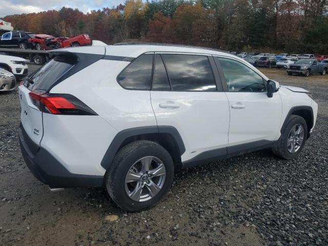 4T3RWRFV9SU165170 - 2025 TOYOTA RAV4 XLE WHITE photo 3