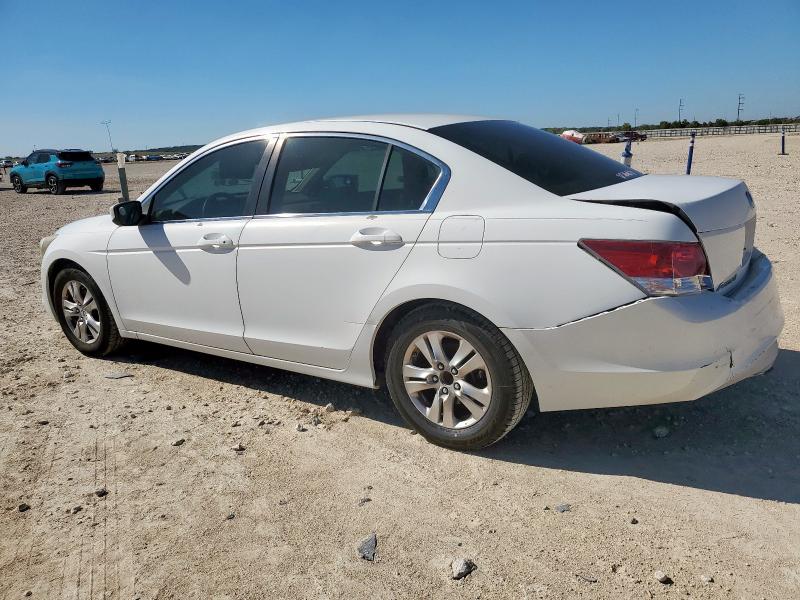 1HGCP2F46AA083574 - 2010 HONDA ACCORD LXP WHITE photo 2