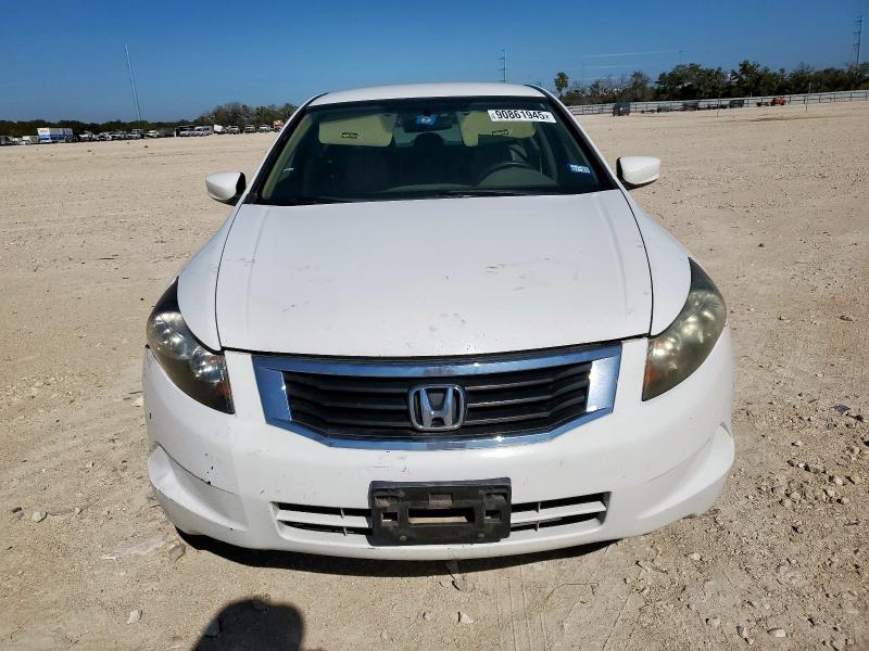 1HGCP2F46AA083574 - 2010 HONDA ACCORD LXP WHITE photo 5