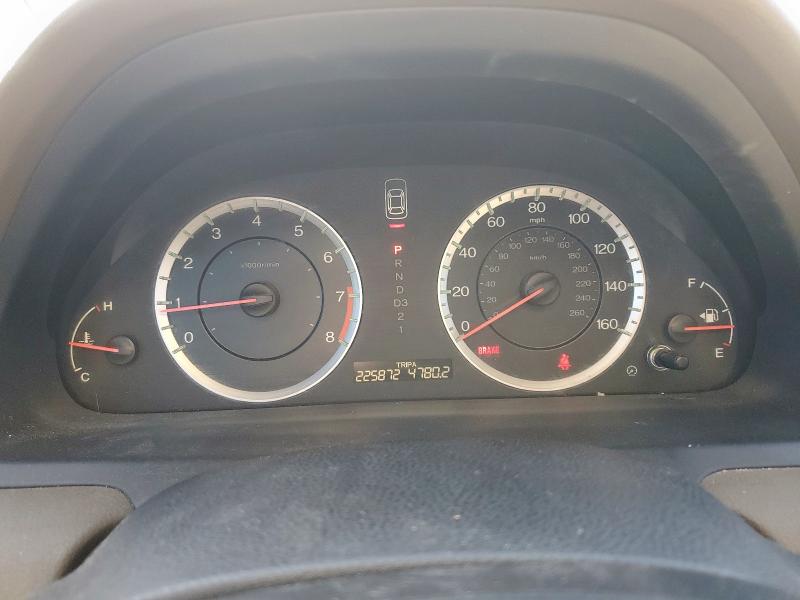 1HGCP2F46AA083574 - 2010 HONDA ACCORD LXP WHITE photo 9