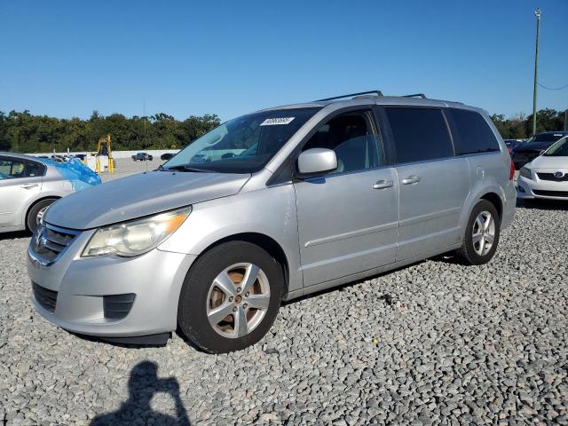 2011 VOLKSWAGEN ROUTAN SE, 